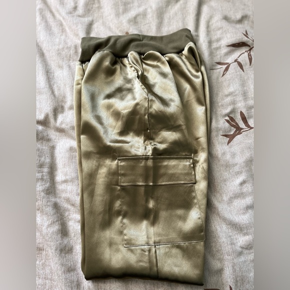 New! Gorgeous Green Pant 4 pockets Sz S cargo jogger with elasticized waist - Picture 11 of 13